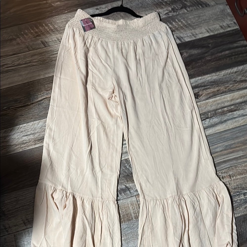 Cream Wide-Leg Ruffle Pants -NWT - Picture 2 of 13